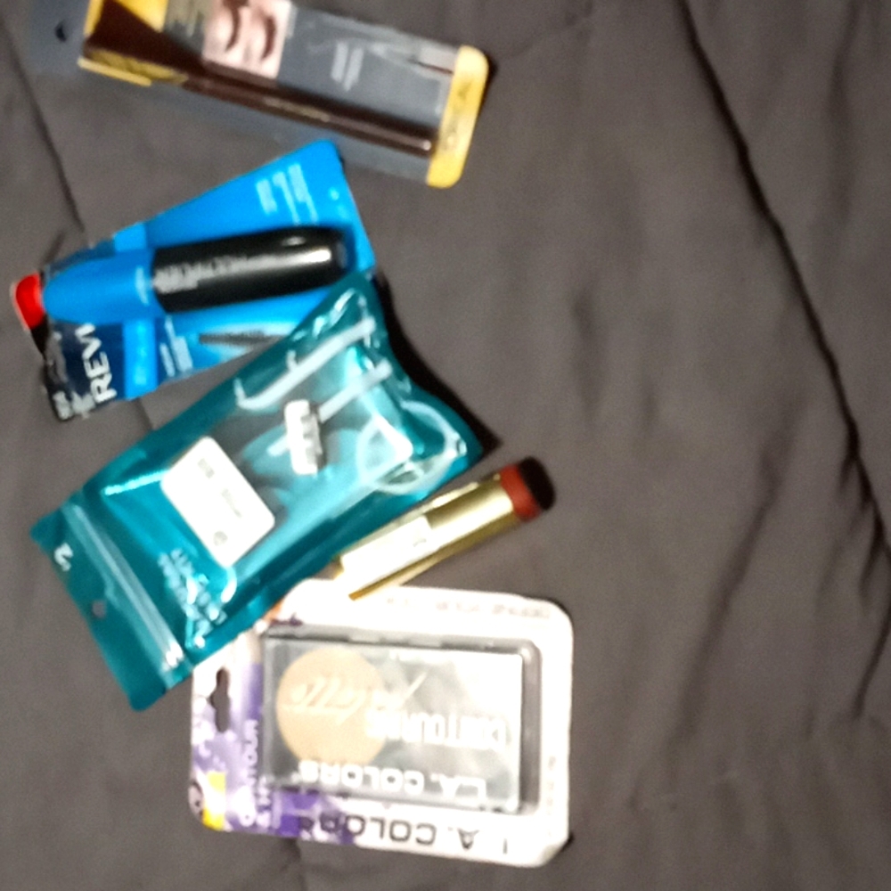 ALL NEW MAKEUP BUNDLE